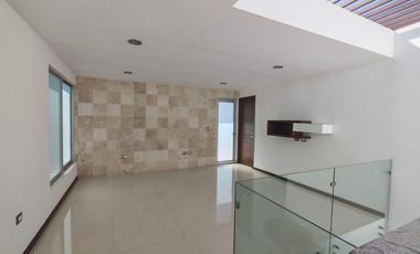 Casa en  Renta Excelente Ubicacion en Cluster 444,Lomas de Angelopolis, San Andres Cholula