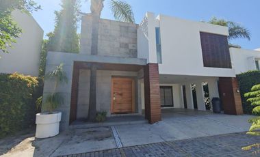 Casa en  Renta Excelente Ubicacion en Cluster 444,Lomas de Angelopolis, San Andres Cholula