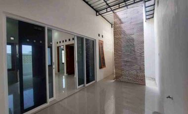 rumah baru ready termurah dikarangasem Solo selangkah ke kampus ums