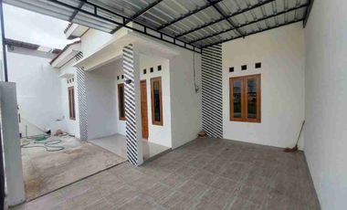 rumah baru ready termurah dikarangasem Solo selangkah ke kampus ums