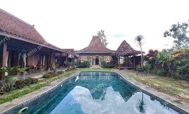 DIJUAL CEPAT VILLA JOGLO DEKAT STADION MAGUWO