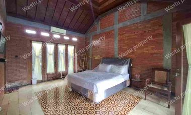 DIJUAL CEPAT VILLA JOGLO DEKAT STADION MAGUWO