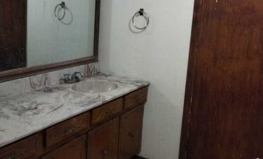 SE VENDE PROPIEDAD DE 5 DEPARTAMENTOS, CERCA DEL PARQUE BORUNDA, CIUDAD JUAREZ CHIH.