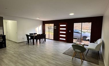 ¡Magnífica Casa Amoblada en Algarrobo!