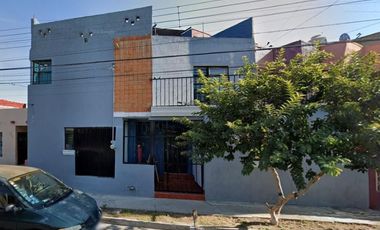 VENTA DE CASA EN GUADALAJARA COL JARDINES DE SANTA ISABEL