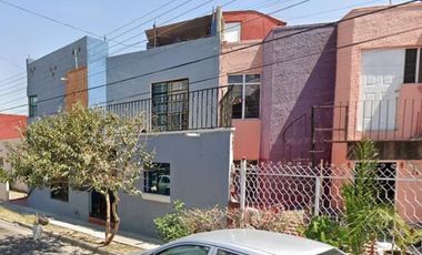 VENTA DE CASA EN GUADALAJARA COL JARDINES DE SANTA ISABEL