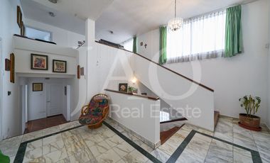 En Venta Casa Independiente incluye Amplio Departamento Sector Unión Nacional, Norte de Quito