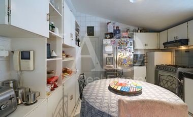 En Venta Casa Independiente incluye Amplio Departamento Sector Unión Nacional, Norte de Quito