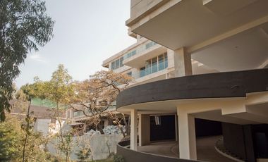 Venta Exclusivo departamento en Lomas Altas, diseño Girault y vista espectacular. Core & Shell para crear tu propio lujo.