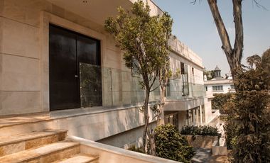 Venta Exclusivo departamento en Lomas Altas, diseño Girault y vista espectacular. Core & Shell para crear tu propio lujo.