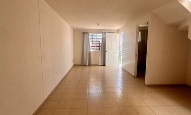 RENTA DE CASA EN VIÑEDOS SALIDA LEON SILAO