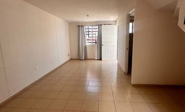 RENTA DE CASA EN VIÑEDOS SALIDA LEON SILAO