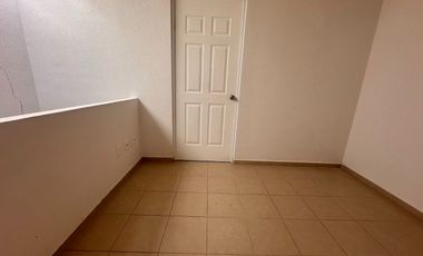 RENTA DE CASA EN VIÑEDOS SALIDA LEON SILAO