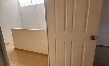 RENTA DE CASA EN VIÑEDOS SALIDA LEON SILAO