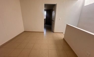 RENTA DE CASA EN VIÑEDOS SALIDA LEON SILAO