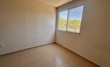 RENTA DE CASA EN VIÑEDOS SALIDA LEON SILAO