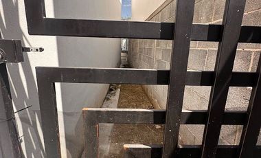 RENTA DE CASA EN VIÑEDOS SALIDA LEON SILAO