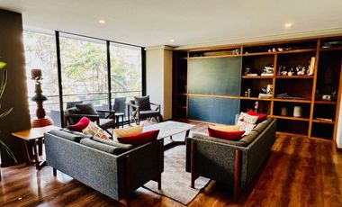 Venta de Amplio Departamento en Exclusiva Sección de Polanco, Remodelado con Terraza.