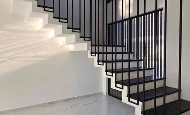 Casa en venta dentro del Residencial Puerta de Hierro zona del campestre