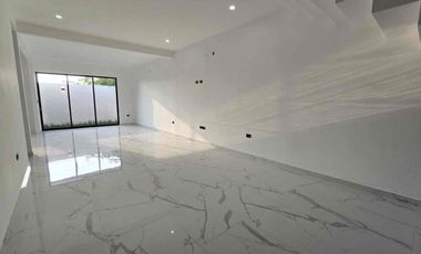 Residencial en venta Puerta de Hierro zona sur pte de la ciudad zona del campestre