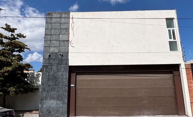 Casa en Renta Brisas del Campo II | 2 Rec con Walking Closet | Doble Altura y Alta Seguridad