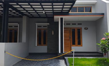 RUMAH CLUSTER EXCLUSIVE SOLO BARU SANTIKA LAND