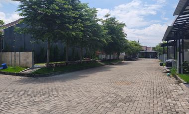 RUMAH CLUSTER EXCLUSIVE SOLO BARU SANTIKA LAND