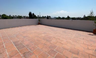 Renta departamento. Col. Manantiales. Blvd Forjadores y periférico