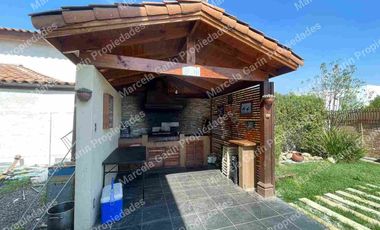 Arriendo Hermosa Casa con Jacuzzi y Quincho en Colina, Ayres de Chicureo, Condominio El Rodeo