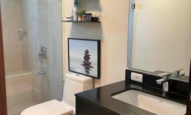 Spacious 1-bedroom Corner Unit in the Heart of Makati