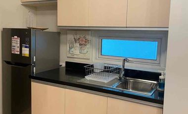 Spacious 1-bedroom Corner Unit in the Heart of Makati