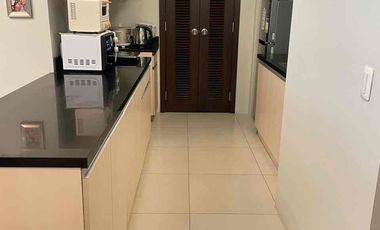 Spacious 1-bedroom Corner Unit in the Heart of Makati