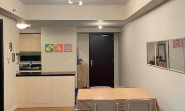 Spacious 1-bedroom Corner Unit in the Heart of Makati
