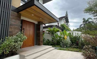 for sale,house and lot,  brand new, modern, primera ayala southvale.