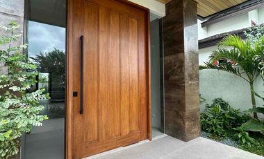 for sale,house and lot,  brand new, modern, primera ayala southvale.