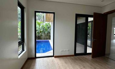 for sale,house and lot,  brand new, modern, primera ayala southvale.