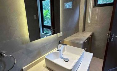 for sale,house and lot,  brand new, modern, primera ayala southvale.