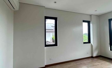 for sale,house and lot,  brand new, modern, primera ayala southvale.