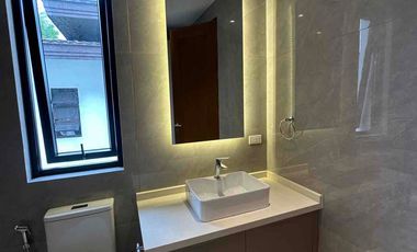 for sale,house and lot,  brand new, modern, primera ayala southvale.