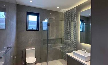 for sale,house and lot,  brand new, modern, primera ayala southvale.