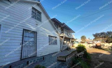 Arriendo Temporal Casa de vacaciones en El Tabo equipada para 20 personas frente al Mar