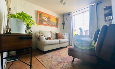 Se Vende Hermosa Casa De 2 Pisos En Pasaje Cerrado Quilicura