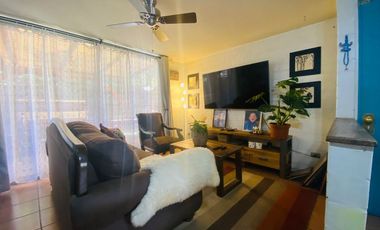 Se Vende Hermosa Casa De 2 Pisos En Pasaje Cerrado Quilicura