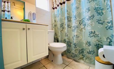 Se Vende Hermosa Casa De 2 Pisos En Pasaje Cerrado Quilicura