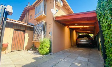 Se Vende Hermosa Casa De 2 Pisos En Pasaje Cerrado Quilicura