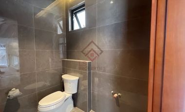 SH10 FOR SALE Ultra Modern Townhouse in Multinational Village