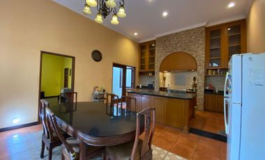 DISEWAKAN RUMAH MEWAH SPANISH STYLE DI VILLA RIVIERRA - PAKUWON CITY