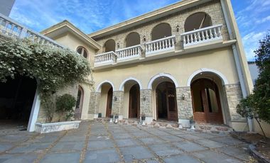 DISEWAKAN RUMAH MEWAH SPANISH STYLE DI VILLA RIVIERRA - PAKUWON CITY