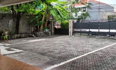 Dijual/Sewa Rumah Komersial 2 Lantai Jalan Imam Bonjol, Surabaya