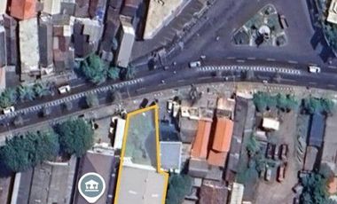 Dijual Gudang ex. Showroom di Area Komersial Jalan Wahidin Sudirohusodo, Gresik